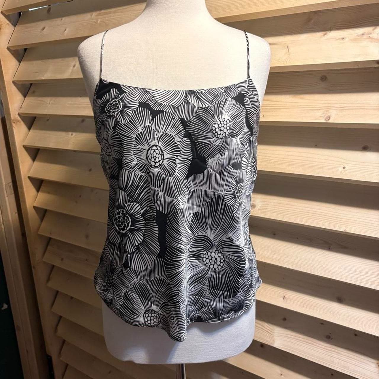 Express Women's Black And White Tank Top
